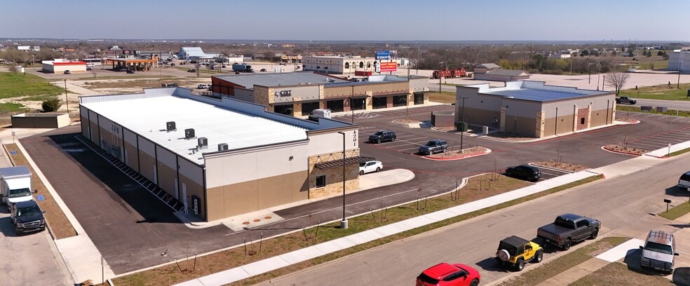 4201 S Fort Hood St, Killeen, TX for lease - Building Photo - Image 2 of 8