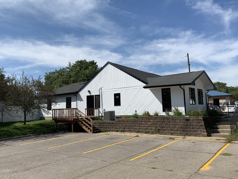 506 W 1st St, Cedar Falls, IA 50613 | LoopNet