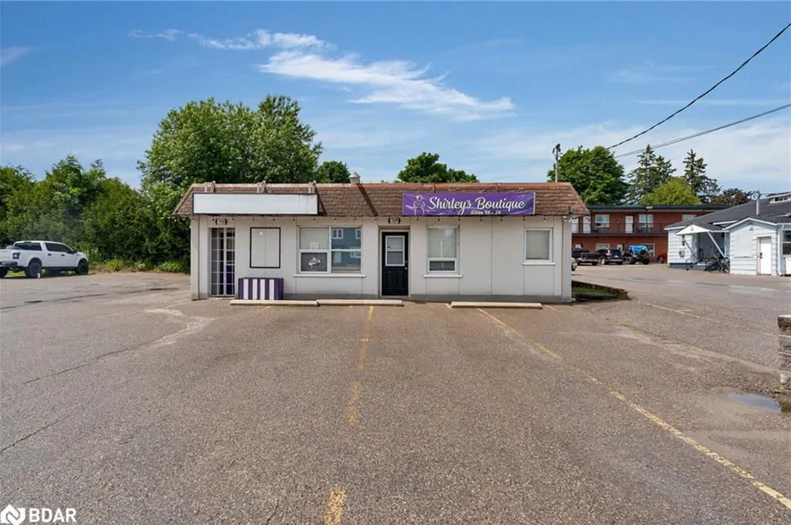 758 Yonge St, Midland, ON for sale - Primary Photo - Image 1 of 3