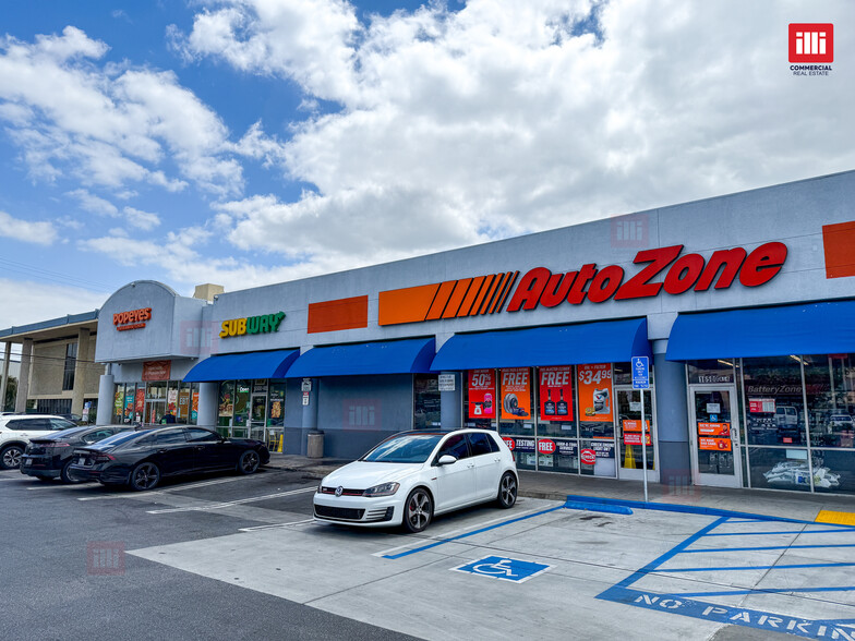 16500-16530 Sherman Way, Van Nuys, CA for lease - Building Photo - Image 2 of 7