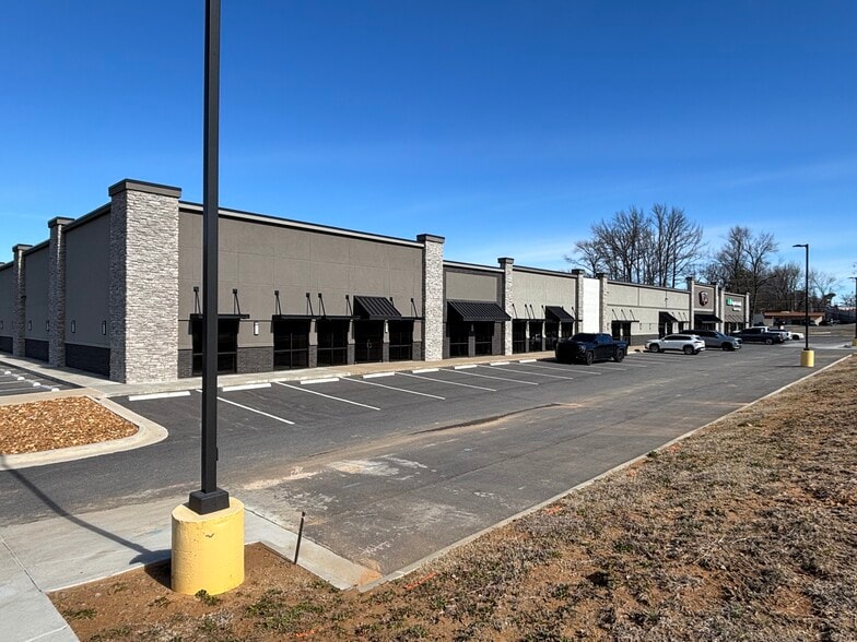 700 John Harden Dr, Jacksonville, AR for lease - Building Photo - Image 3 of 15