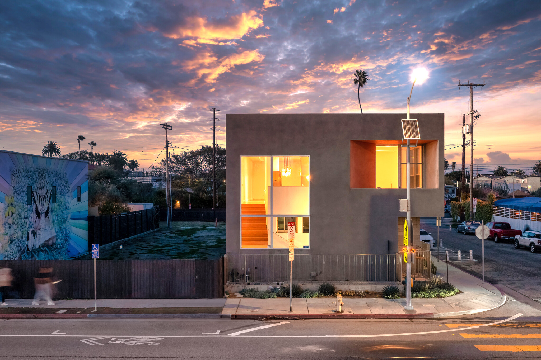 1015 Abbot Kinney Blvd, Venice, CA for sale Building Photo- Image 1 of 46