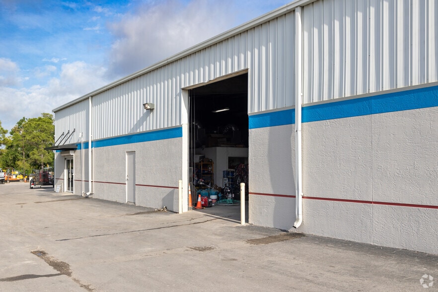 11680 Metro Pky, Fort Myers, FL for lease - Building Photo - Image 3 of 5