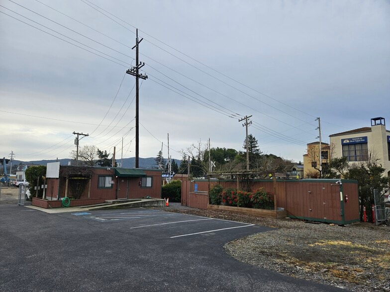 998 Rush Creek Pl, Novato, CA for sale - Building Photo - Image 3 of 11