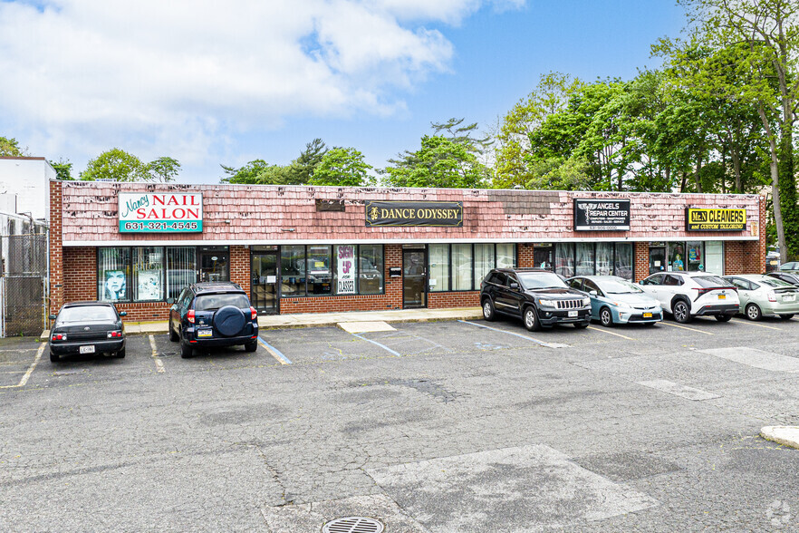 422-426 Great East Neck Rd, West Babylon, NY for lease - Primary Photo - Image 1 of 17