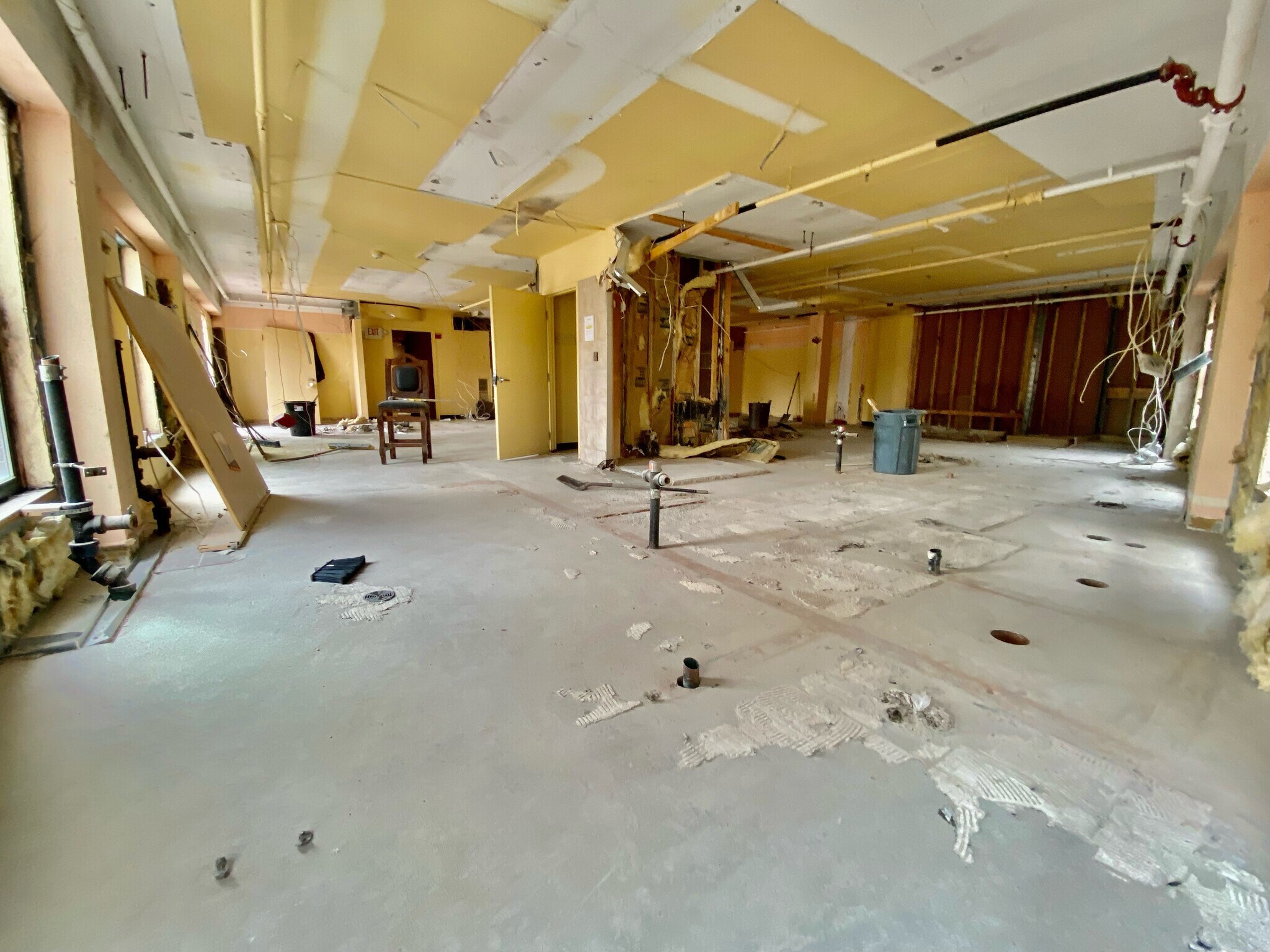 10 Main St, Andover, MA 01810 Barnard building