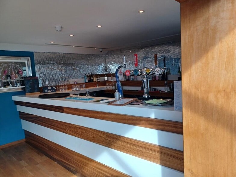 Downs Vw, Bude for sale - Interior Photo - Image 3 of 6