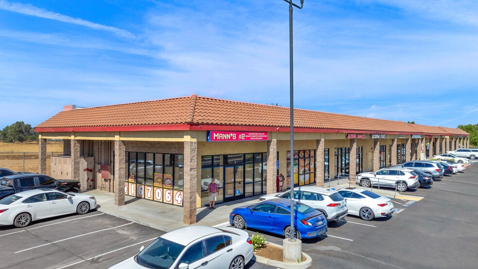 1410 Country Club Dr, Madera, CA for lease - Building Photo - Image 1 of 20