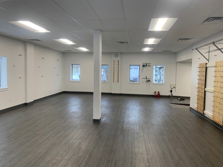 108 Main St, Oceanport, NJ for lease - Interior Photo - Image 2 of 2