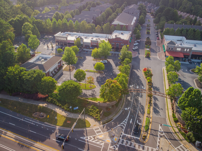 11030 Medlock Bridge Rd, Duluth, GA for lease - Building Photo - Image 3 of 8