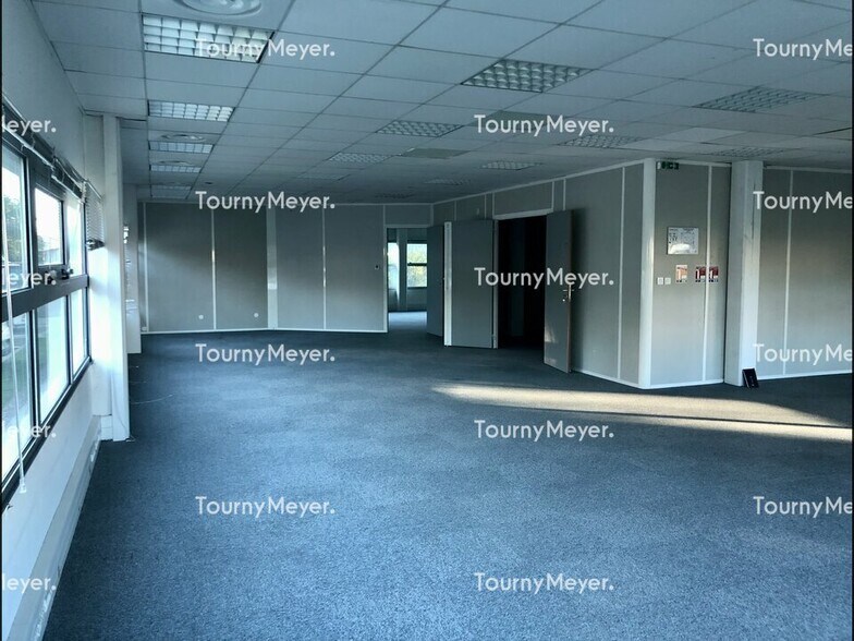 9 Rue Michel Labrousse, Toulouse for lease - Interior Photo - Image 2 of 5