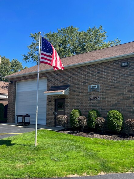 1419-1453 E 328th St, Eastlake, OH for lease - Building Photo - Image 1 of 8