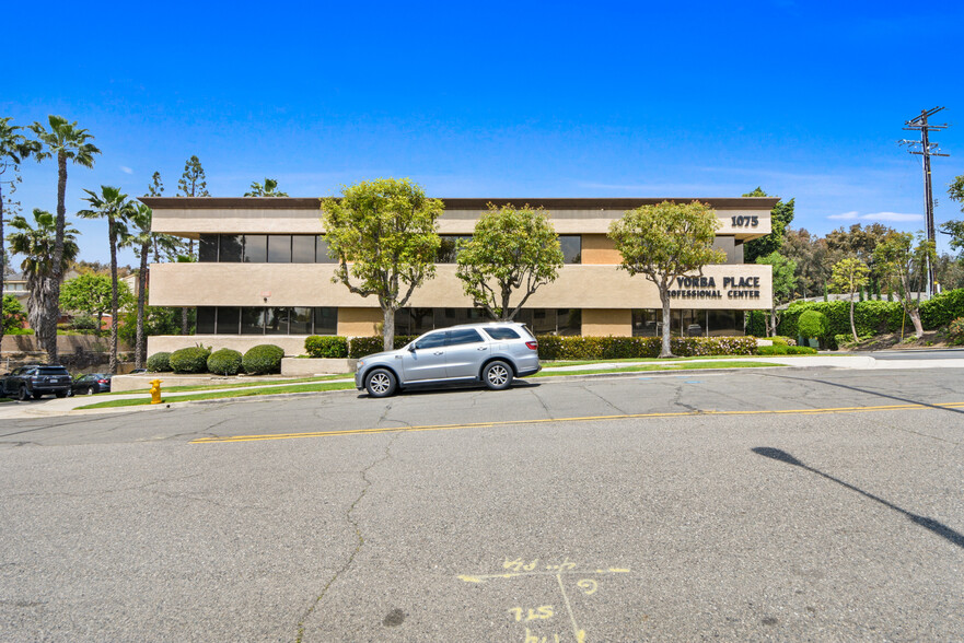 1075 Yorba Pl, Placentia, CA for lease - Building Photo - Image 2 of 6