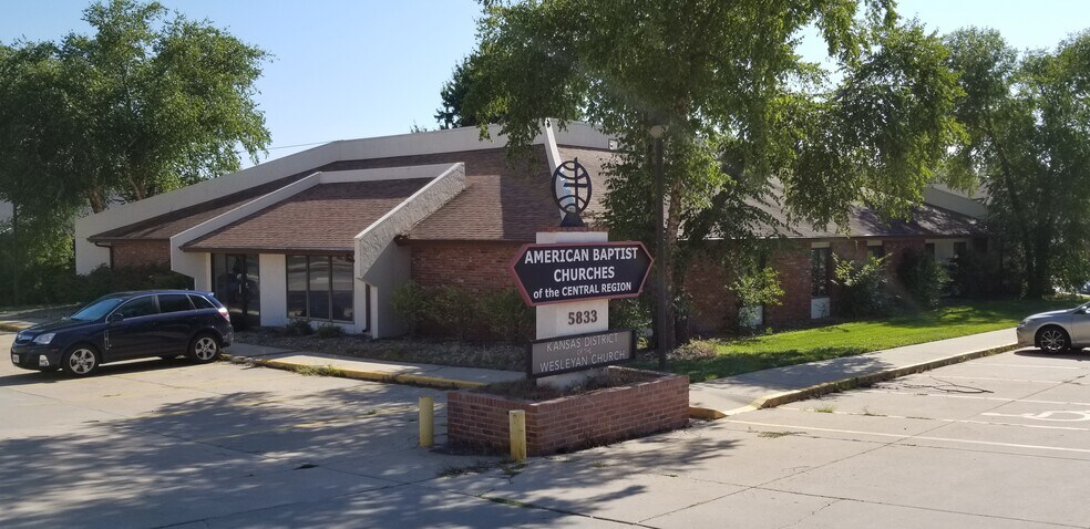 5833 SW 29th St, Topeka, KS for sale - Building Photo - Image 1 of 1