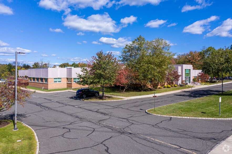 675 Central Ave, New Providence, NJ for lease - Primary Photo - Image 1 of 12