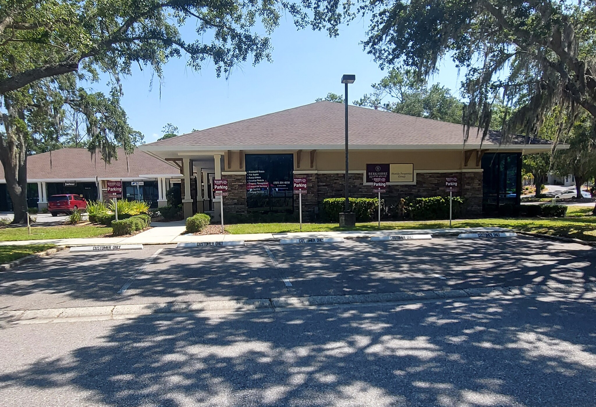 301 East Lake Woodlands Pkwy, Oldsmar, FL for sale Primary Photo- Image 1 of 4