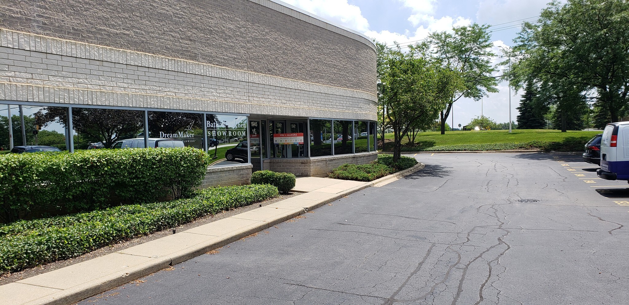 1925-1945 Wright Blvd, Schaumburg, IL for sale Building Photo- Image 1 of 1
