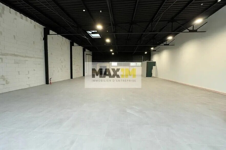 514 Rue De La Piece Cornue, Marsannay-la-Côte for lease - Interior Photo - Image 3 of 5