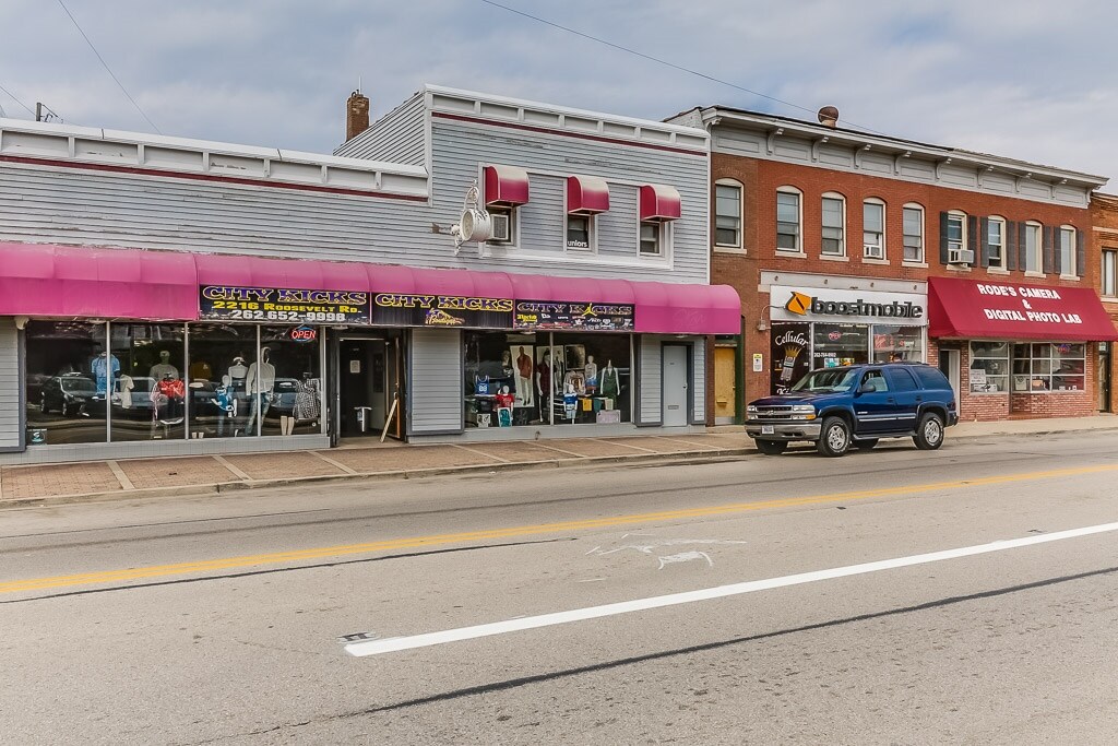 2216 Roosevelt Rd, Kenosha, WI for sale Primary Photo- Image 1 of 1