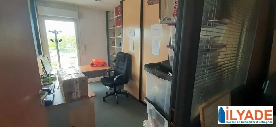 5 Allée Des Banquiers, Aix-en-Provence for sale - Interior Photo - Image 2 of 7