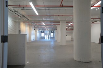 47-09 30th St, Long Island City, NY for lease Building Photo- Image 2 of 25