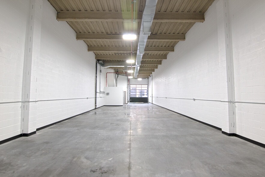 1831 42nd St, Astoria, NY for lease - Interior Photo - Image 1 of 13