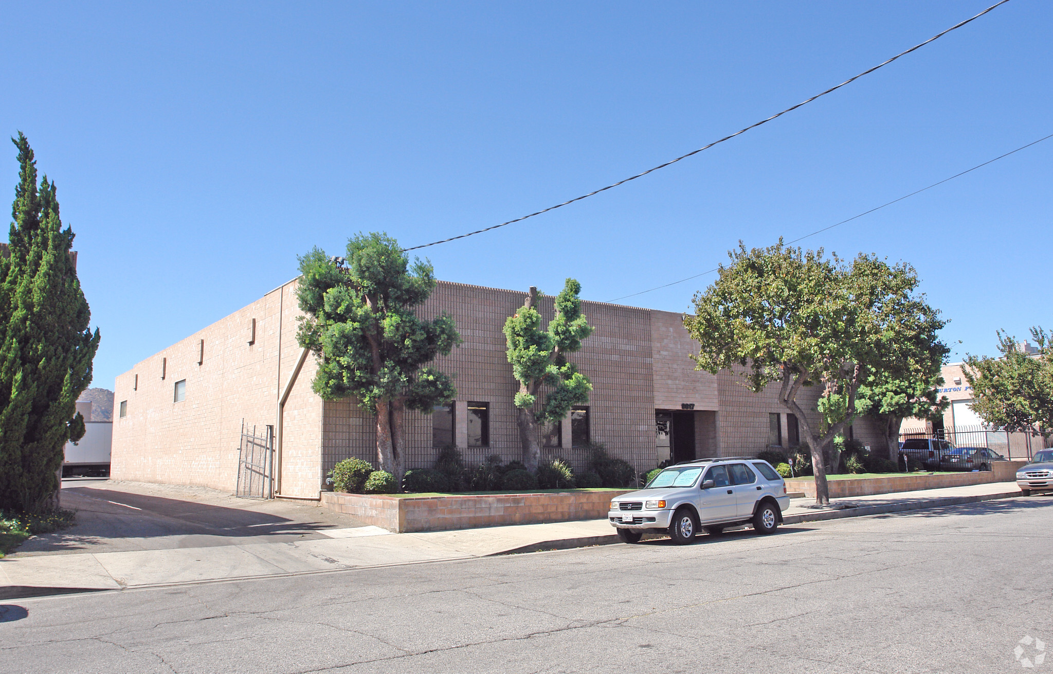 9817 Variel Ave, Chatsworth, CA for lease Primary Photo- Image 1 of 5