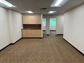 33-43 Great Neck Rd, Great Neck, NY for lease Interior Photo- Image 1 of 4