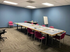 5-49 Cassens Ct, Fenton, MO for lease Interior Photo- Image 2 of 14