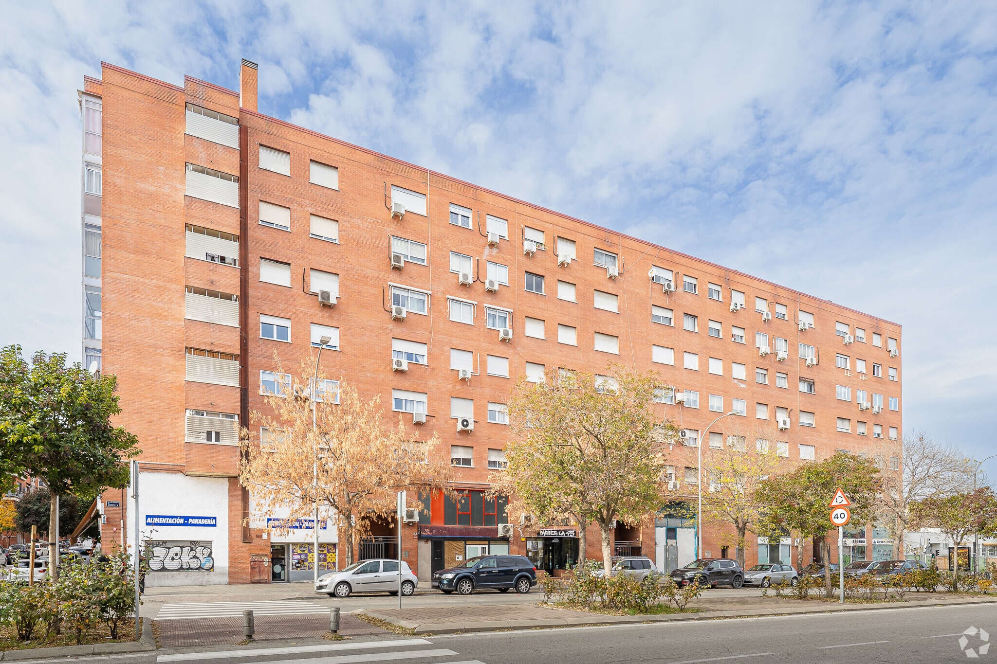Avenida Orovilla, 38-42, Madrid, Madrid for sale Primary Photo- Image 1 of 3