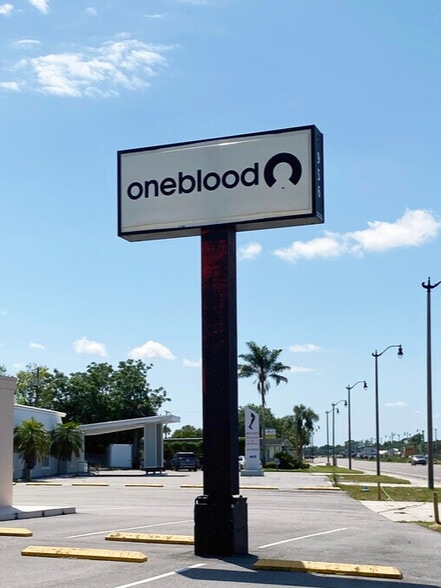 956 US Highway 1, Rockledge, FL for sale - Building Photo - Image 2 of 3