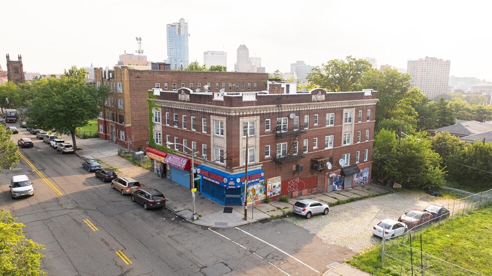 632-634 Martin Luther King Blvd, Newark, NJ for sale - Building Photo - Image 1 of 11