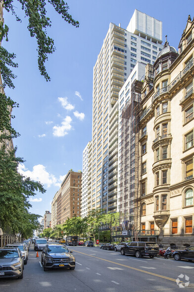 15 W 72nd St, New York, NY for sale - Building Photo - Image 1 of 9