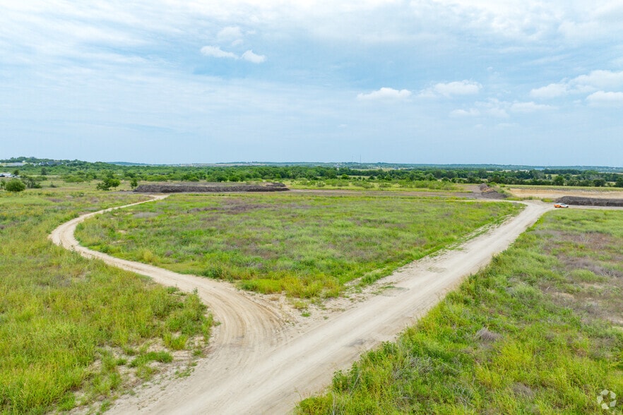 1001 Rohde Road, Kyle, TX for lease - Building Photo - Image 2 of 19