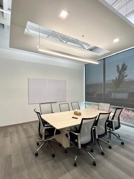 4101 N Thanksgiving Way, Lehi, UT for lease - Interior Photo - Image 2 of 17