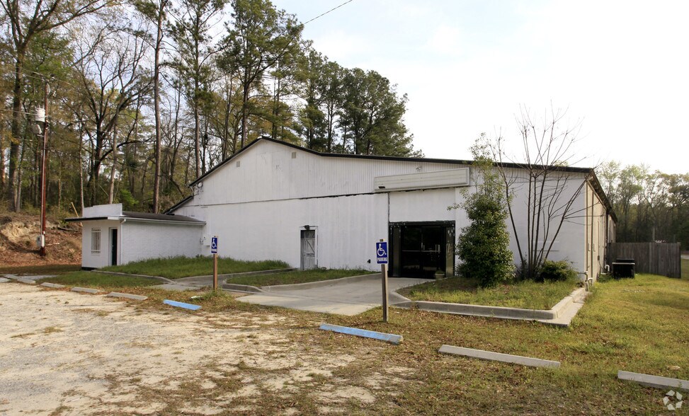 113 Santee Ln, Walterboro, SC 29488