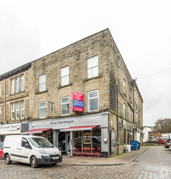 5-7 Deardengate, Haslingden for sale - Primary Photo - Image 1 of 3