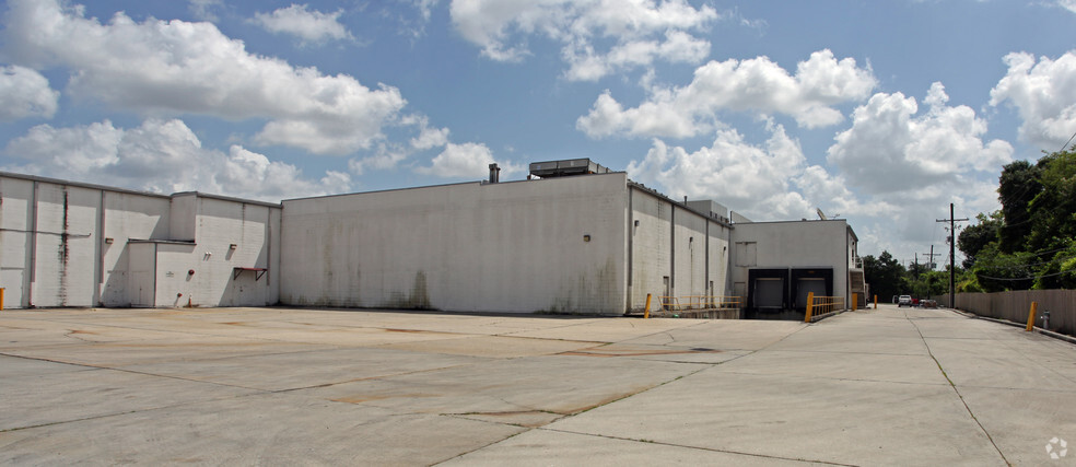 4001 General De Gaulle Dr, Algiers, LA for lease - Building Photo - Image 2 of 4