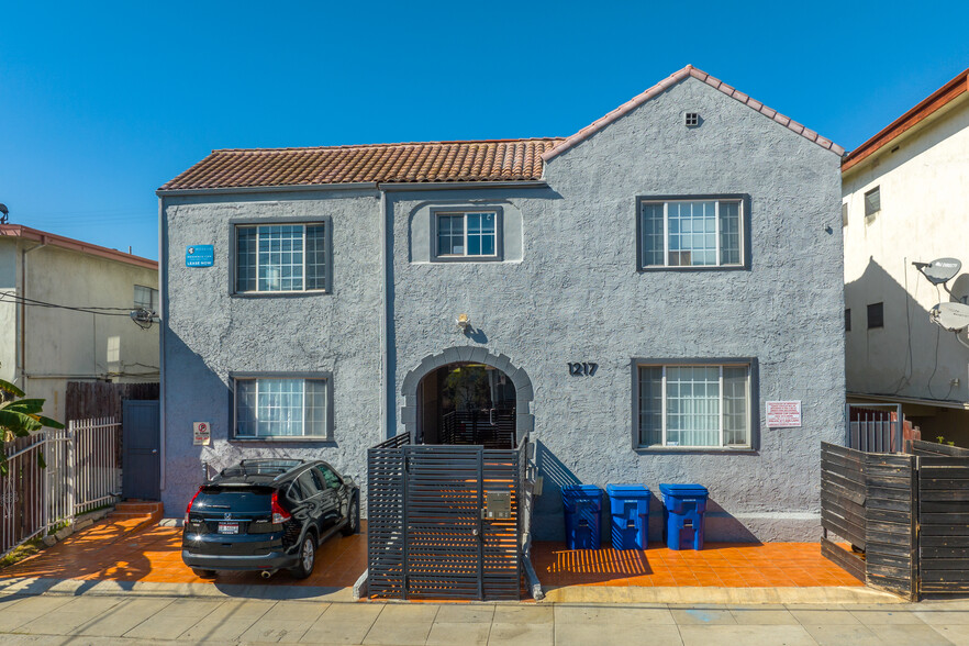 1217 N Berendo St, Los Angeles, CA for sale - Building Photo - Image 1 of 1