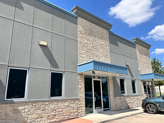 27905 Commercial Park Rd, Tomball, TX for lease - Building Photo - Image 1 of 17