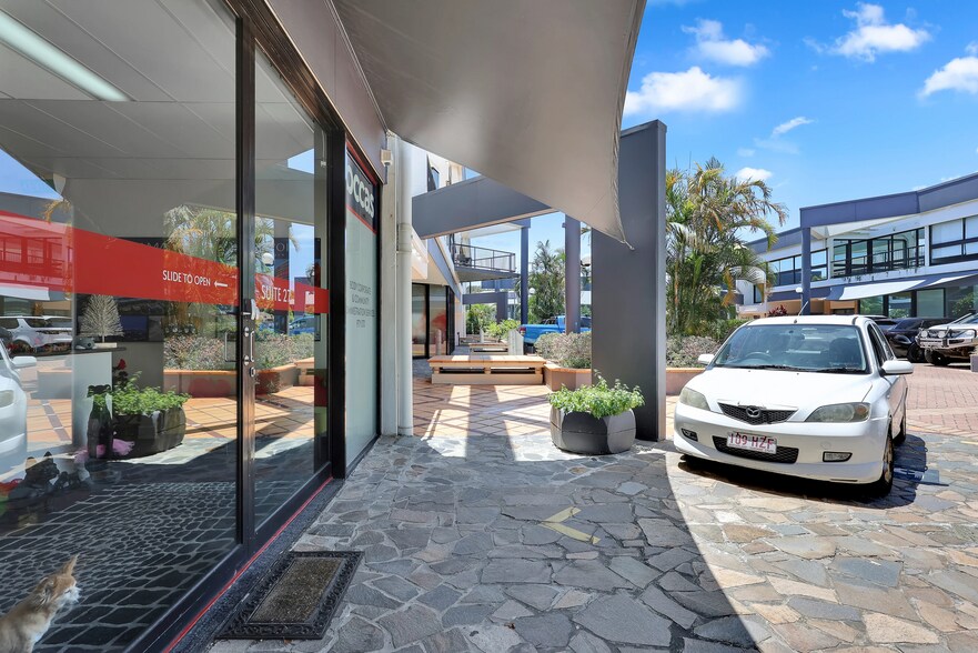 42 Bundall Rd, Bundall for lease - Building Photo - Image 3 of 4