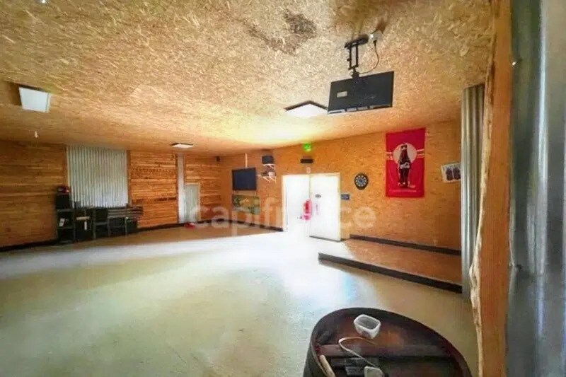 Flex in Saintes for sale - Interior Photo - Image 2 of 5