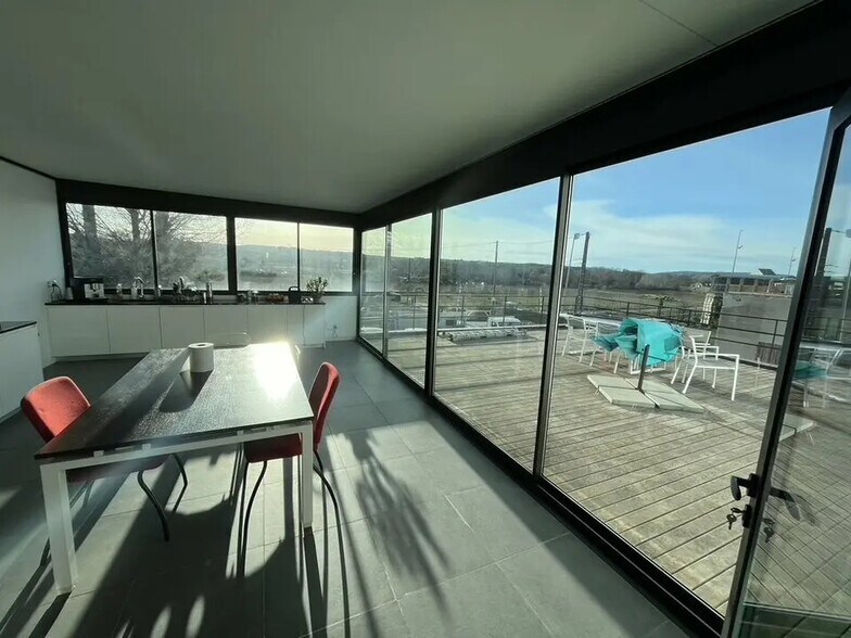 Office in LES MILLES for lease - Interior Photo - Image 2 of 4