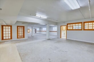 1430-1438 Elliott Ave W, Seattle, WA for lease Building Photo- Image 1 of 2