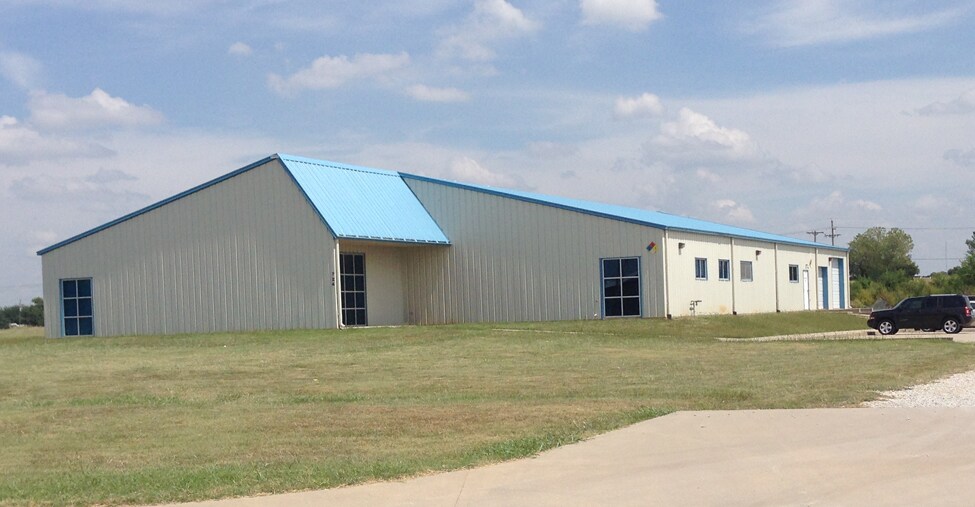 724 Industrial Rd, Winfield, KS for sale Building Photo- Image 1 of 1