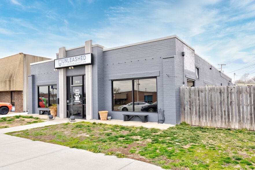 5918 Broadmoor St, Mission, KS for sale - Primary Photo - Image 1 of 20