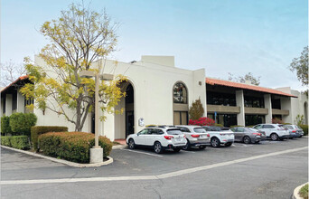 5700 Corsa Ave, Westlake Village, CA for lease Building Photo- Image 2 of 2