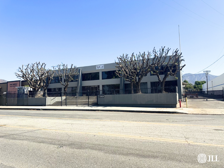 12950 Bradley Ave, Sylmar, CA for lease - Building Photo - Image 3 of 14