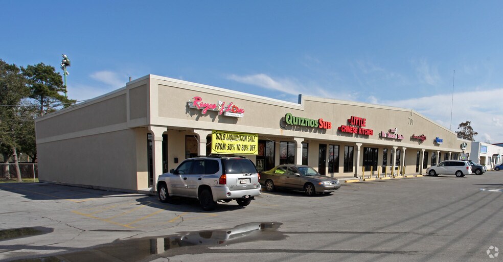 701 David Dr, Metairie, LA 70003