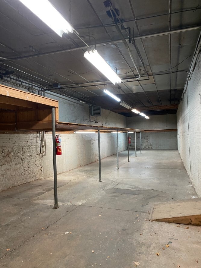 1143-1147 47th Ave, Long Island City, NY for lease Interior Photo- Image 1 of 4